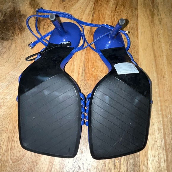 Zara Retro Square Toe Strappy Stiletto Sandals Heels NWT - Picture 2 of 5